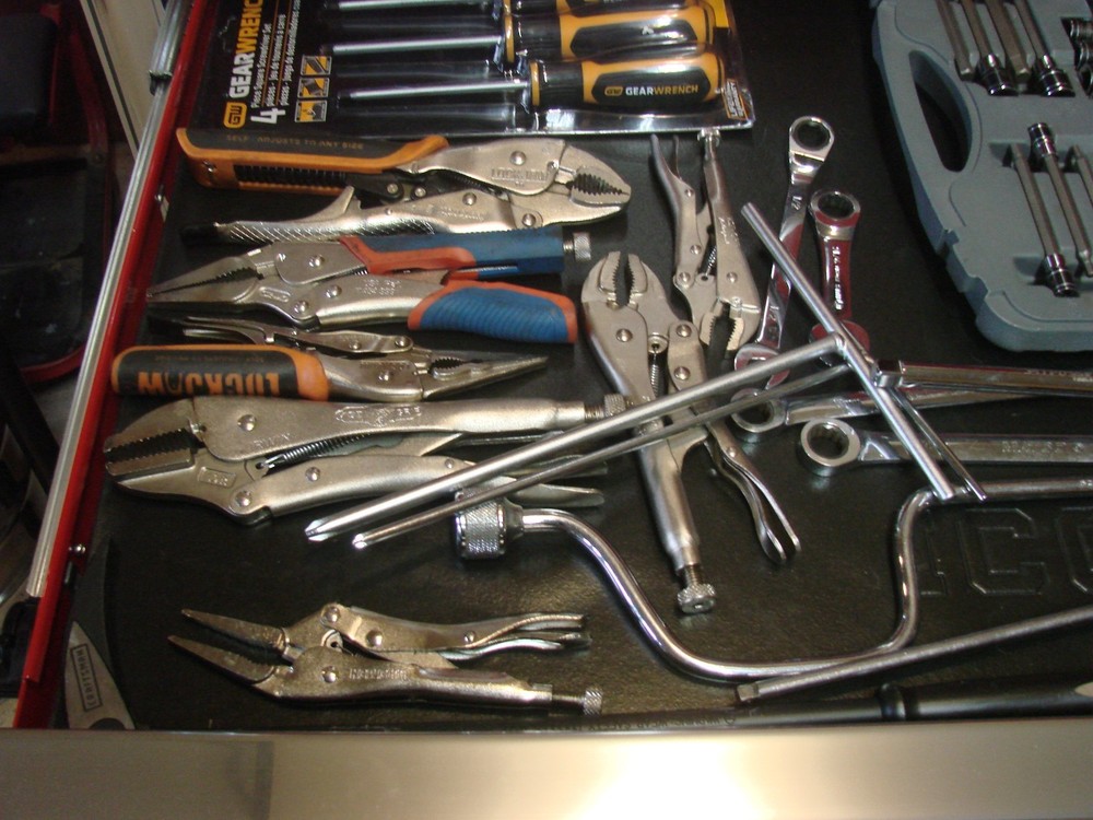 master techs tools and roller