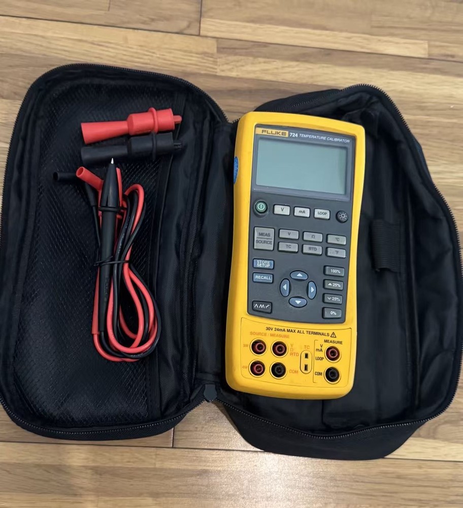 Fluke 724 Temperature Calibrator Fluke724