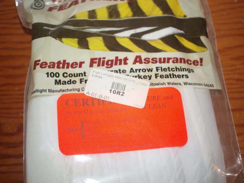 Trueflight Feathers Full Length Right Wing. White 100 count Pack.