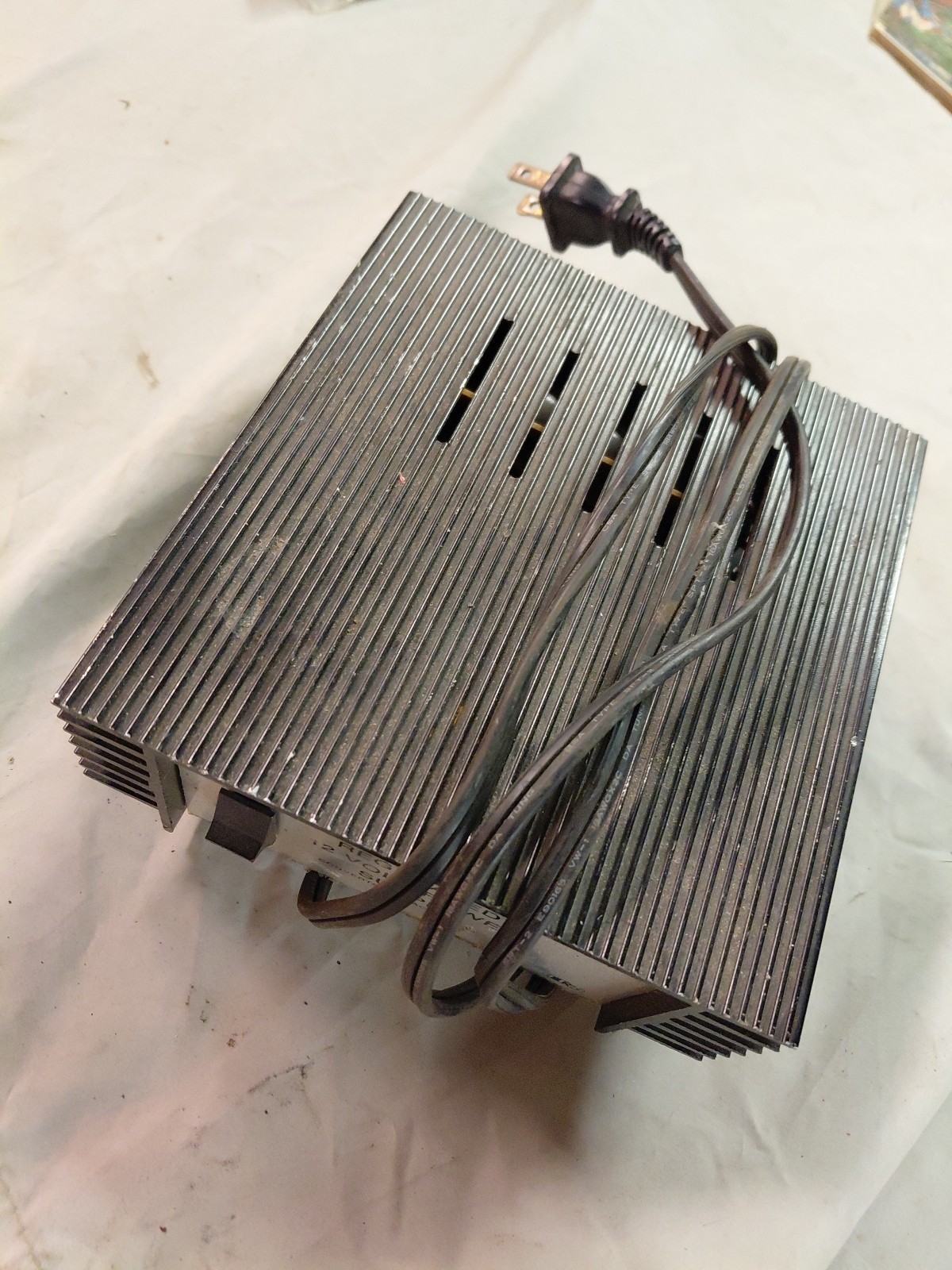 Micronta Regulated 12 Volt Power Supply CAT NO 22-120A