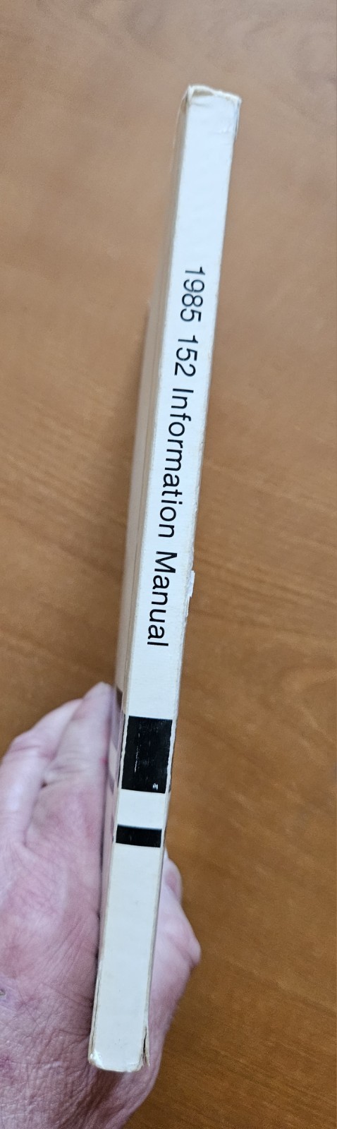 Cessna 1982 Model 152 Information Manual (1984 paperback)