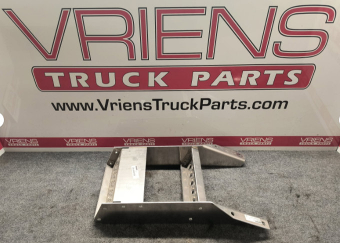 KENWORTH A82-1014 STEP ASSY-FRAME ACCESS