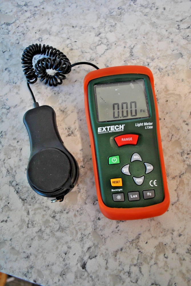 Extech Lt300 light meter works great