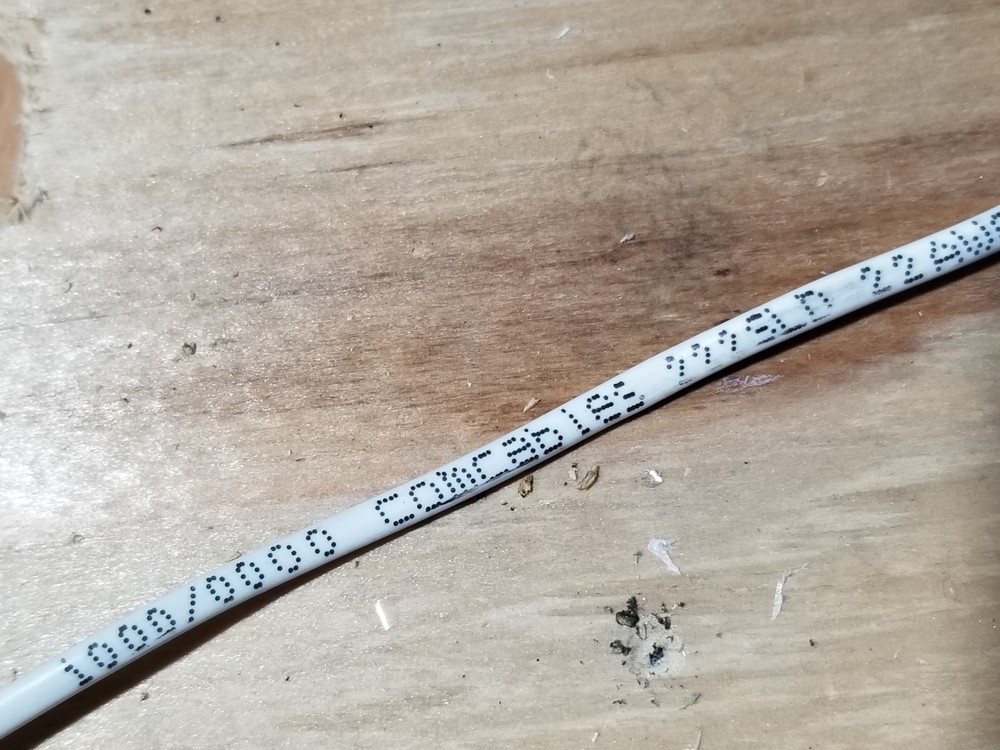 comCables 222SLD 22/2C Solid Copper Riser Alarm/Communication Cable White /100ft