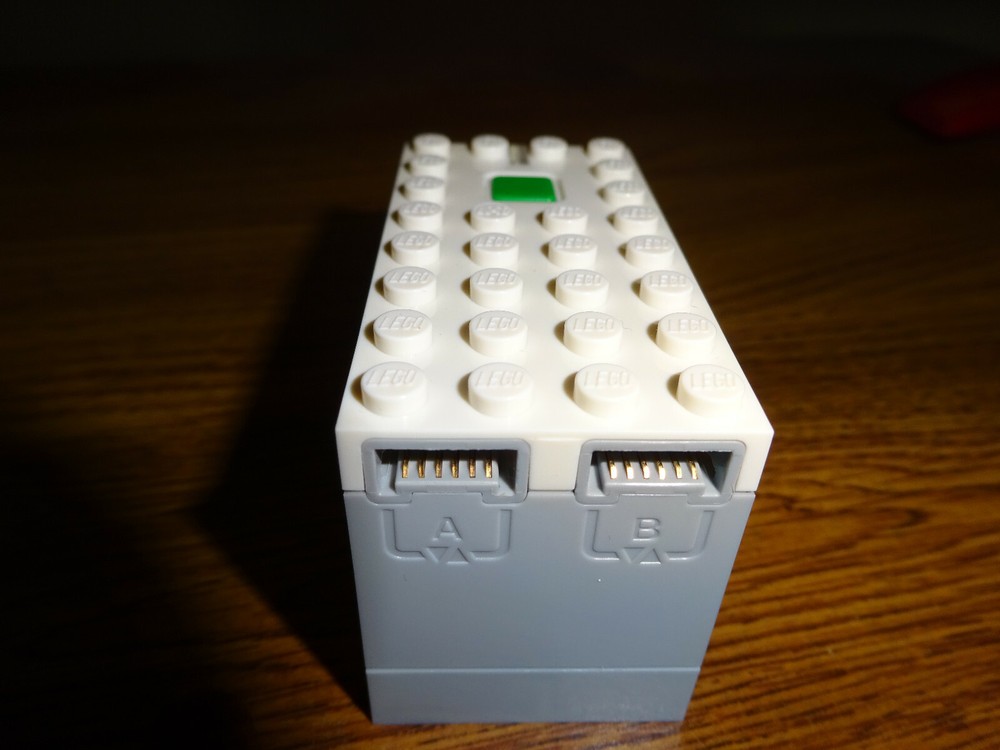 Lego 88009 Powered Up Bluetooth Battery Box & Receiver Power For Train Systems