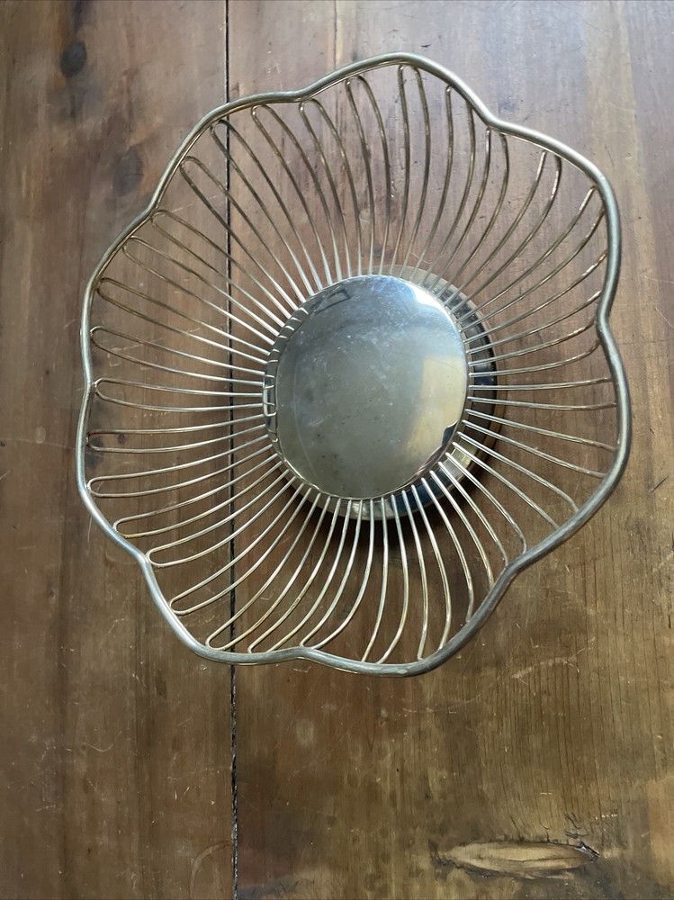 International Silver Company 9.75in Silverplated Wire Basket