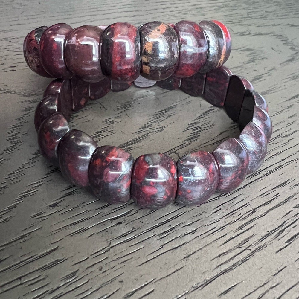 Chicken blood soft bangle 7’ (one)