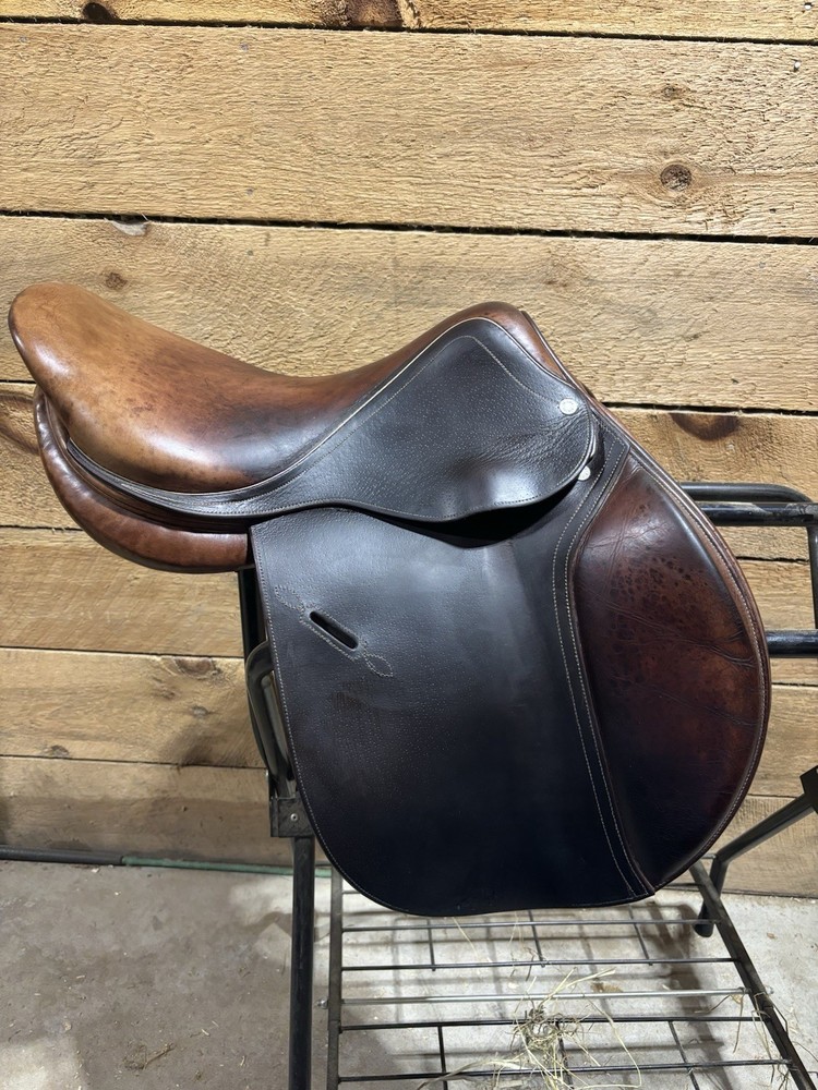 16.5 2005 arc de triomphe Saddle