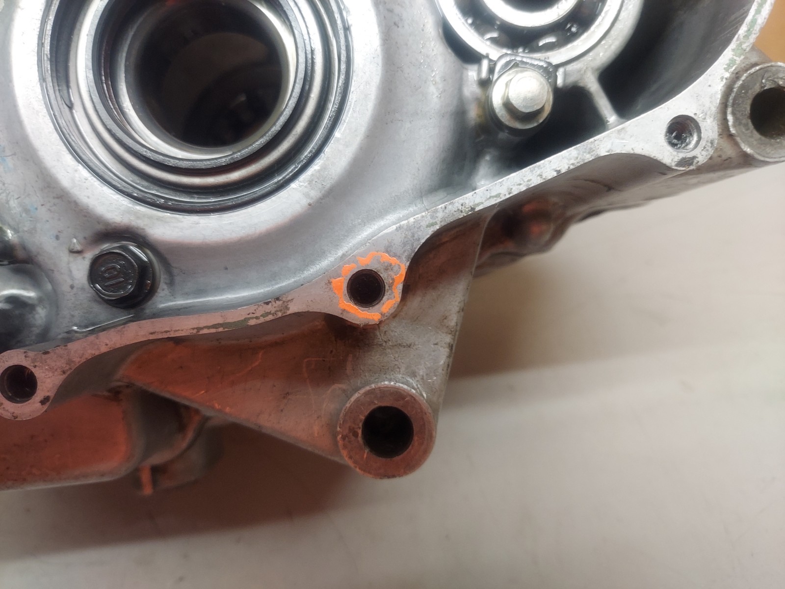 06-14 Honda trx450r crankcase left right inner case bottom end *READ ALL*