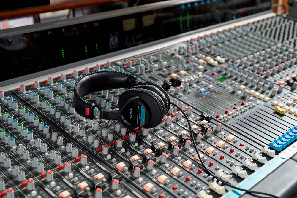 Sony - Professional Studio Headphones - Black