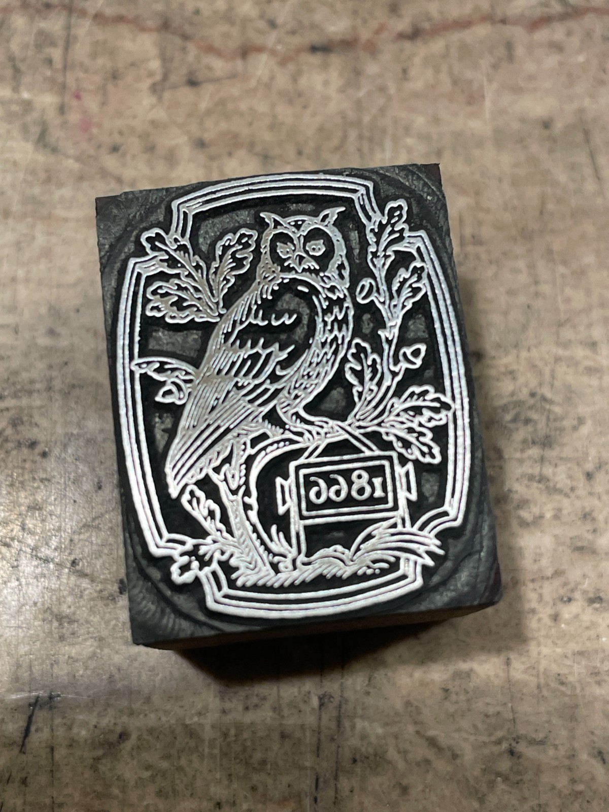 Printing Letterpress Printers Block Owl And Seal / Crest 1866 (1540)