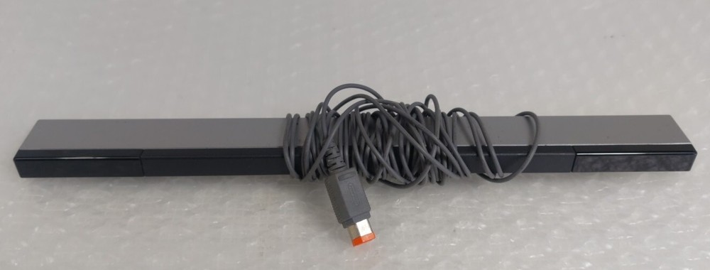 Nintendo RVL014 Original Wii Sensor Bar - Silver