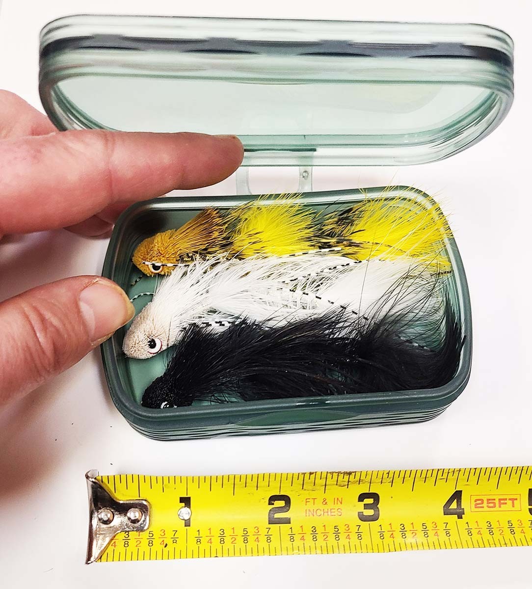 FISHPOND PREDATOR FLY PUCK WATERPROOF BOX FOR STREAMERS LARGE FLIES-SEE THROUGH
