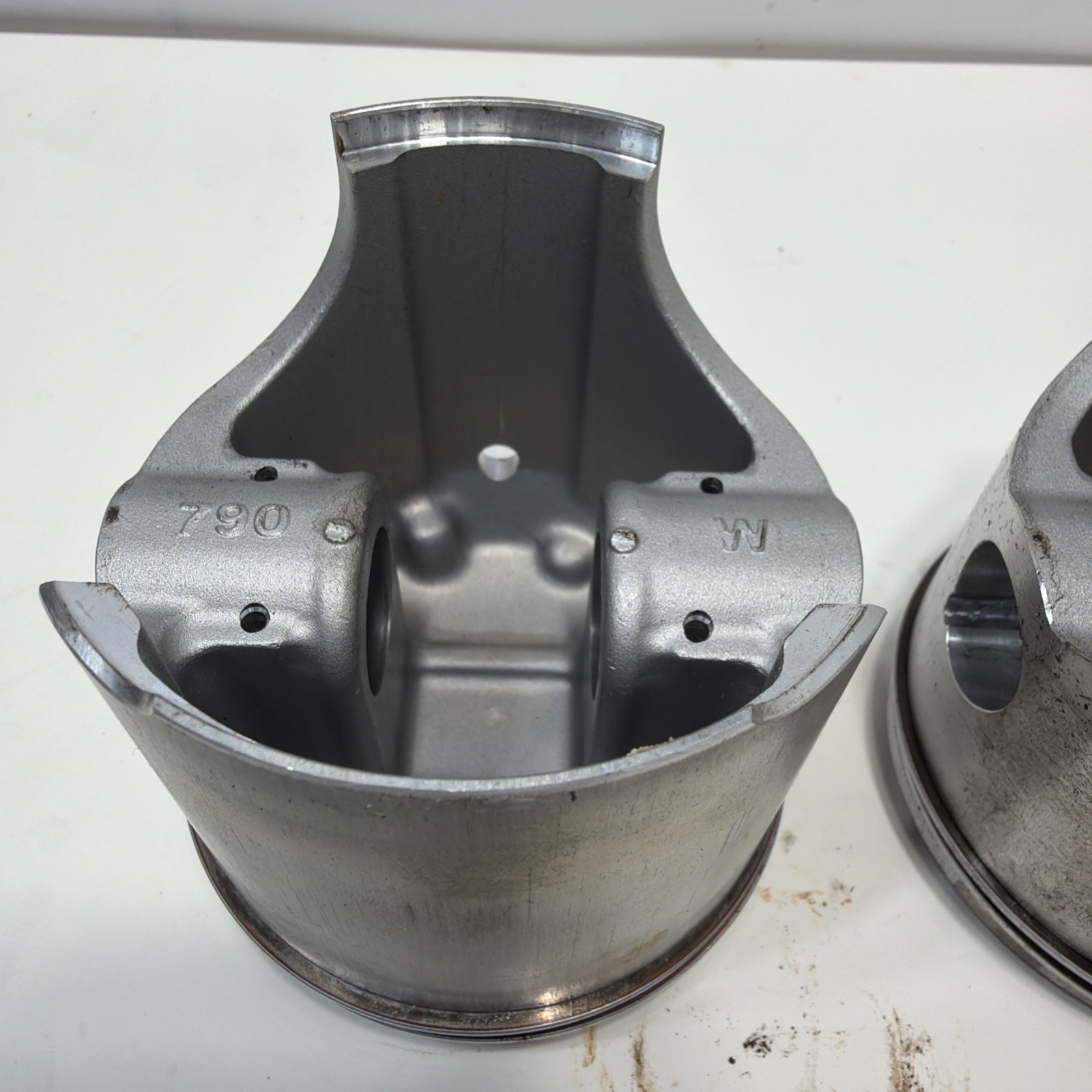 2x Piston and rings for Yamaha 1100 Wave Raider Venture Exciter 220 STD 81MM