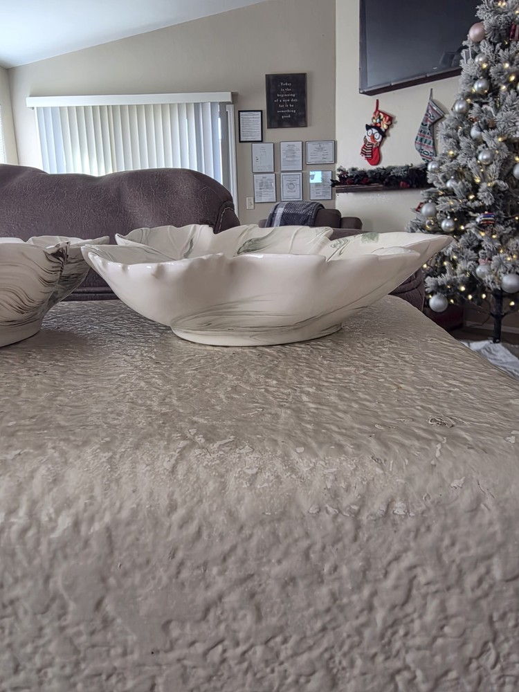 Christmas Porcelain Leaf Dishes