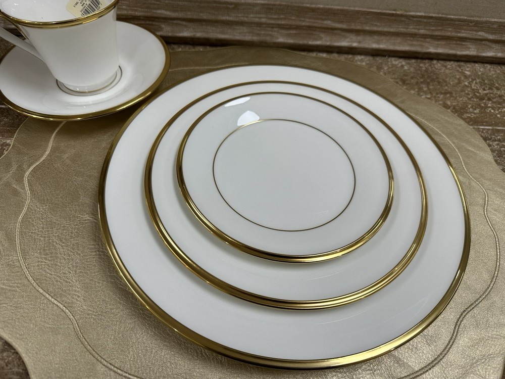 Lenox Eternal White china 5pc Setting
