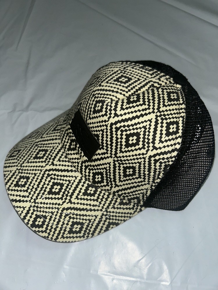 O’neill Logo Beach Snapback Adjustable One-Size Trucker Cap Hat