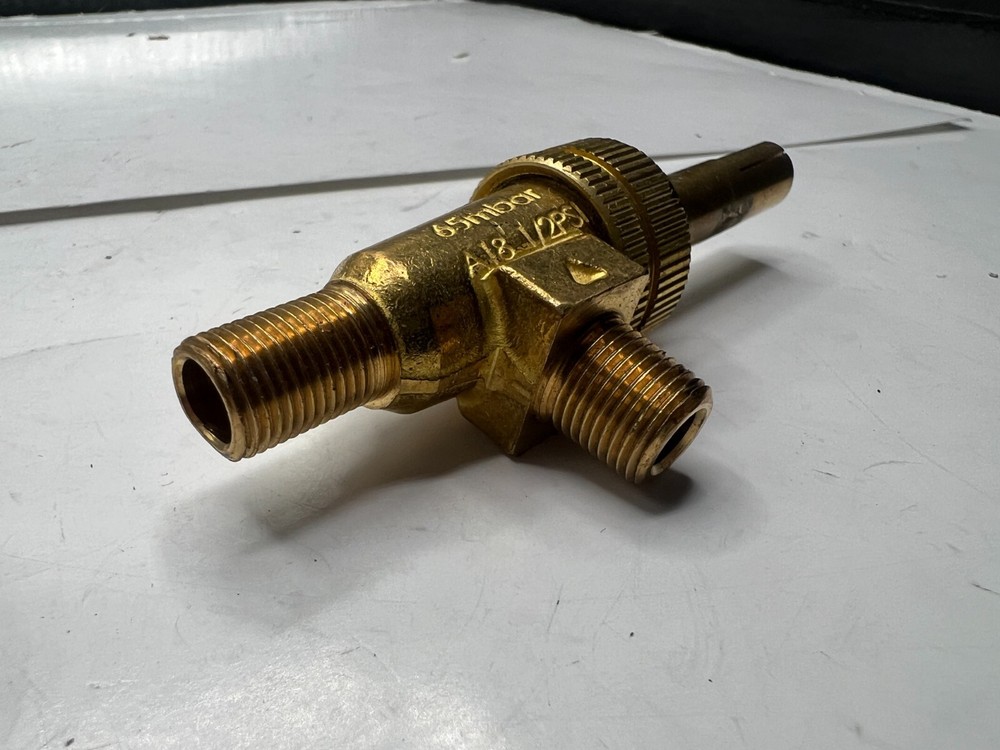 A18 Burner Valve Horizontal Split 1/2PSI 65MBAR Horizontal Split Valve