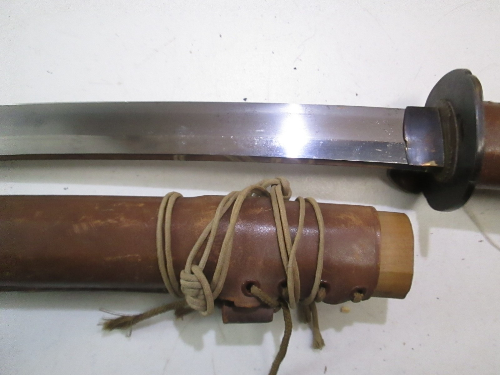 OVER 300 YEARS JAPANESE KATANA SAMURAI SWORD & SCABBARD SIGNED SHIMOSAKA #W44