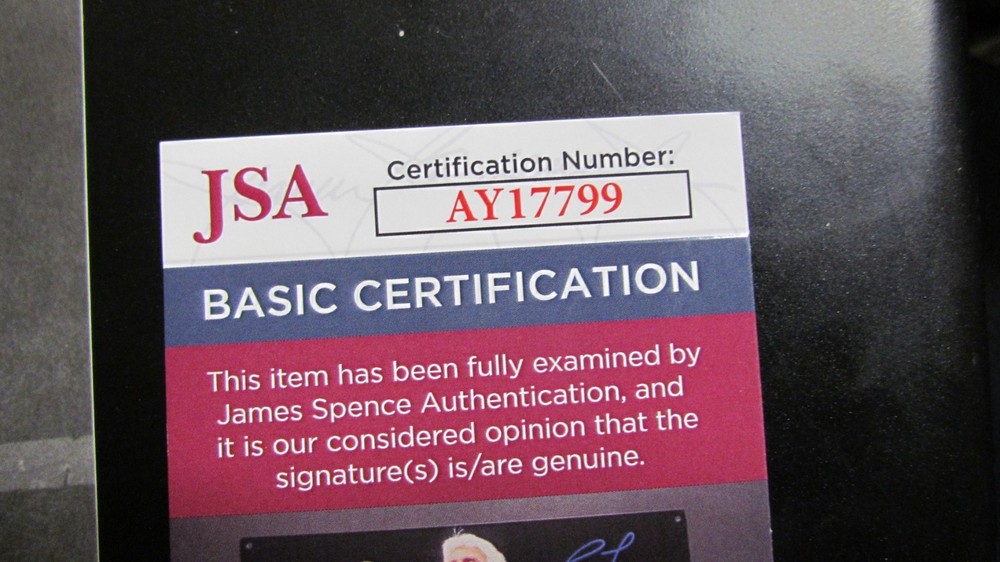 Pam Dawbar signed Photo JSA Certified