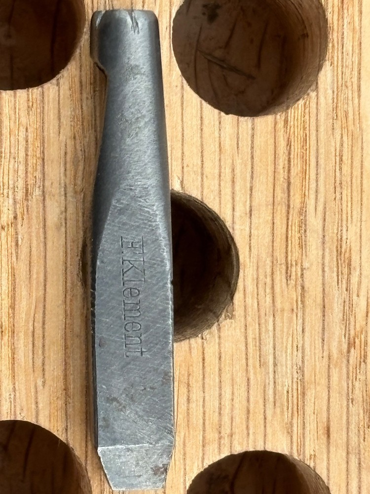 F Klement Leipzig Bookbinding Onlay Punch - #8