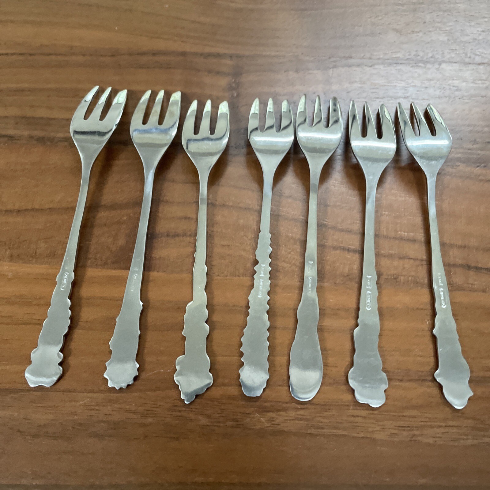 VintageGero Zilmeta 7 stainless Cocktail Hors D'oeuvre Forks Floral