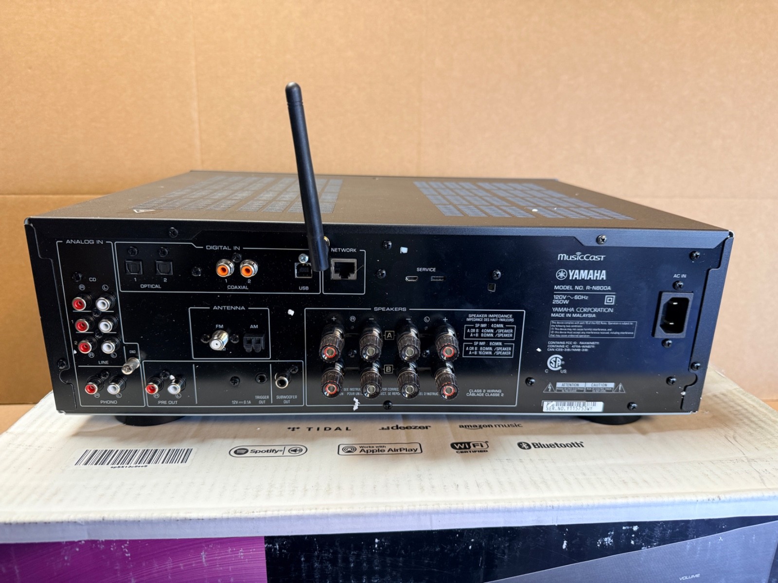 Yamaha R-N800A Receiver Black for parts or repair *UNTESTED*