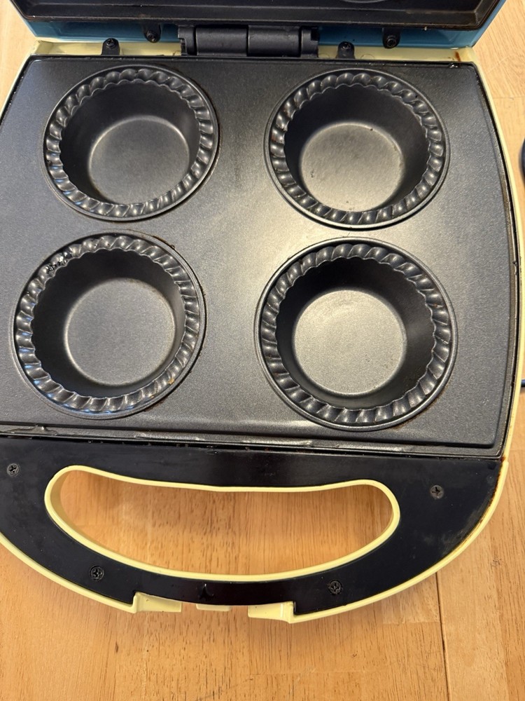 Nostalgia Electrics electric mini pie Bakery Blue