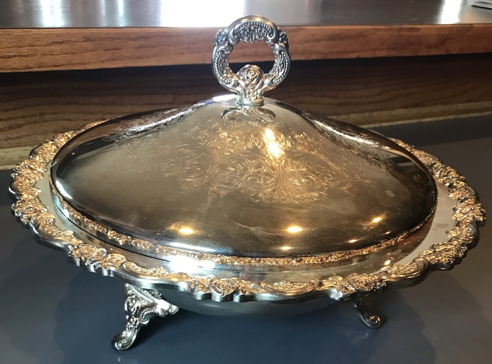 Vintage Silver Oneida 2 Quart Lidded Footed Casserole