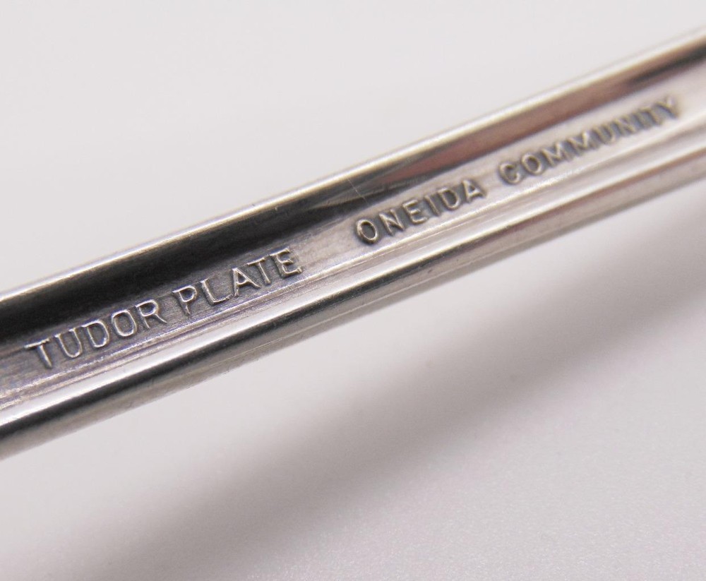 Oneida QUEEN BESS Cold Meat Serving Fork Community Silverplate