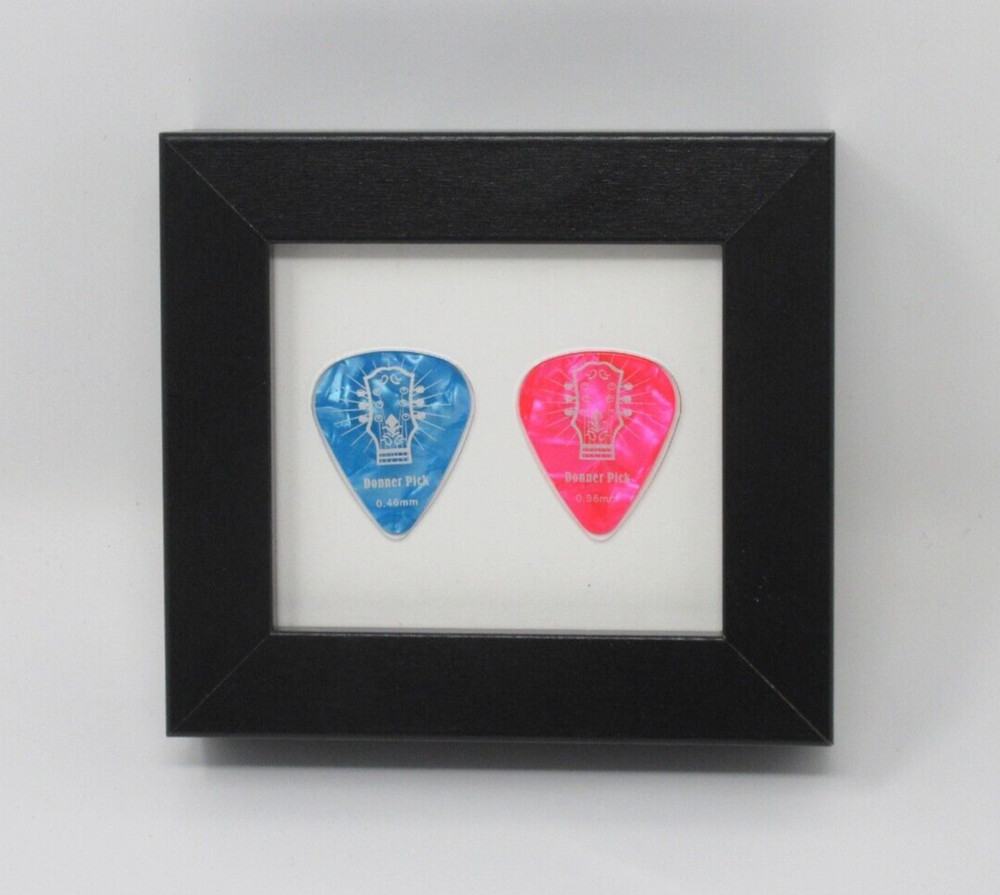 2 GUITAR PICKS (NOT INCLUDED) SMALL DISPLAY FRAME