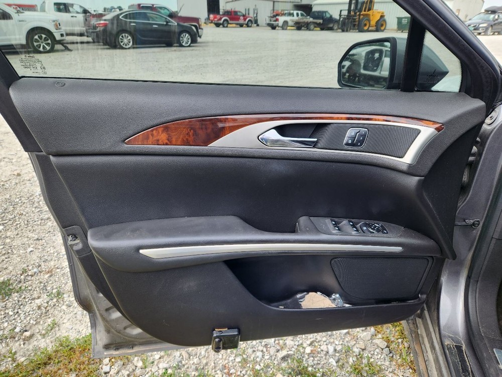 2013-2016 Lincoln MKZ Front Center Dash Screen