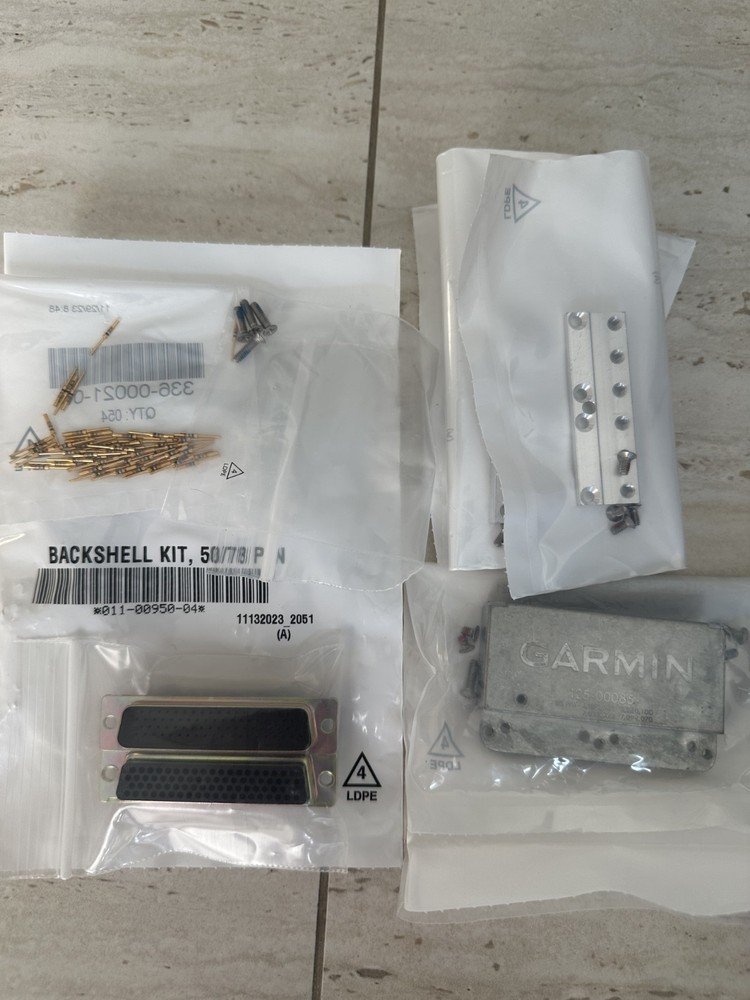 011-03296-00 GMC Connector kit