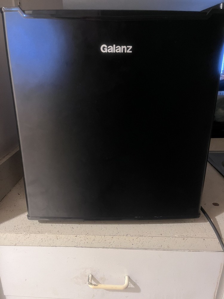 1.6 Cu. ft. Single Door Mini Fridge, Black