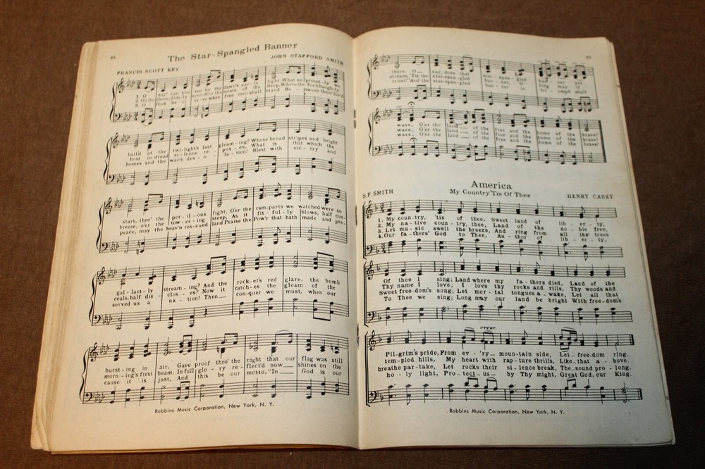 Original Early WW2 U.S. Servicemen's "Victory Song Book" Booklet, 1942 dated