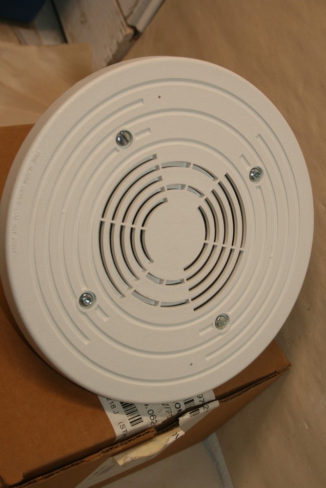 NEW OPEN BOX SIMPLEX WP_Back Box AV/VO Wall White 9200-218 J