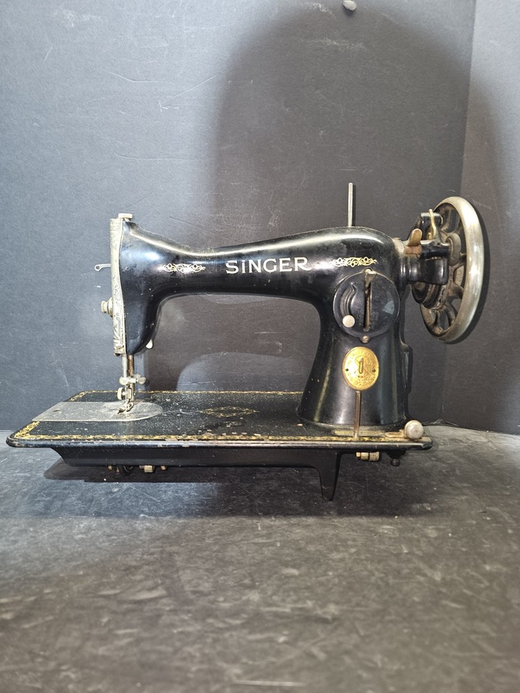 Antique Singer Model 15 Manual Sewing Machine Head No Base Untested #AE024424