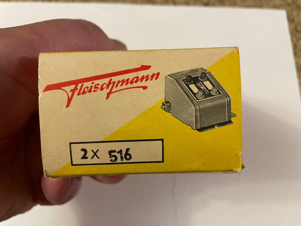 FLEISCHMAN HO Switch Direction Illumination Control W/ Original Box 2 X 516