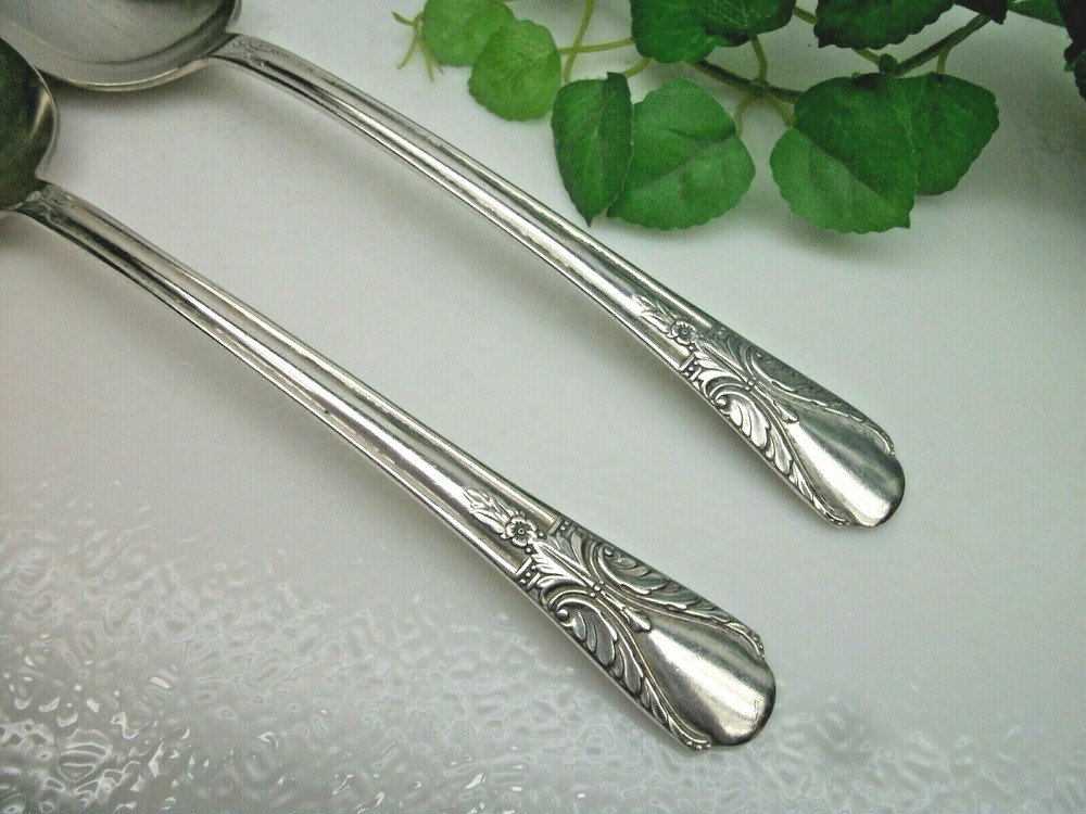 2 International Rogers AVALON Cabin Silverplate Solid Serving Spoons 1940