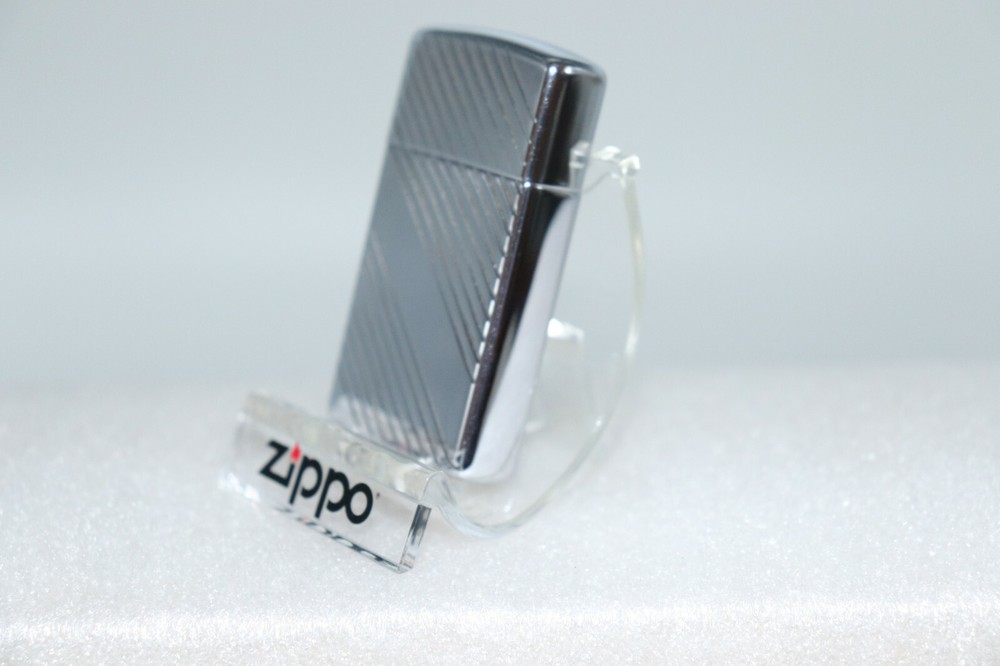 ZIPPO Slim High Polish Chrome Angle Lined Lighter