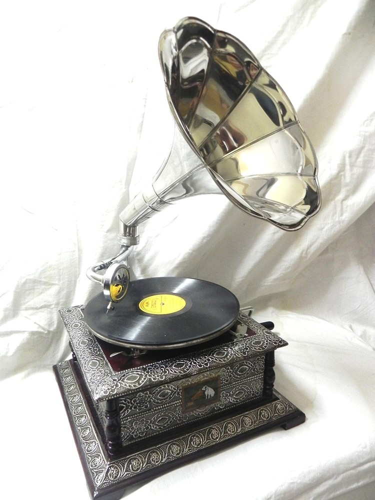 Win-up record player, Antique Gramophone, Fully Functional Working Phonograph