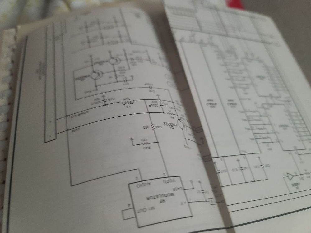 Vintage Commodore 64 Programmer’s Reference Guide - 1983 WITH Schematic