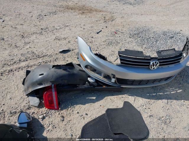 EOS 2012 Glove Box 4962065