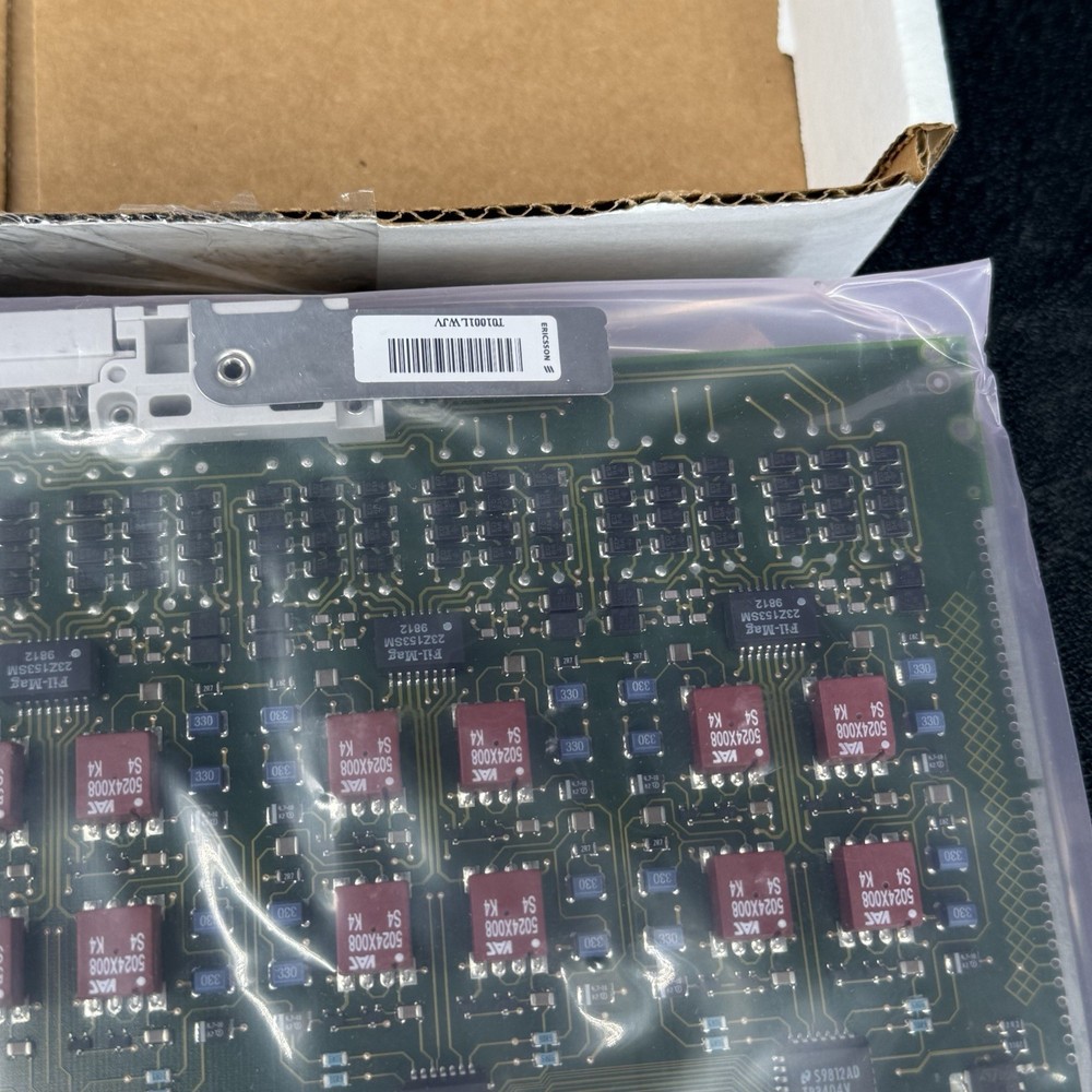 Ericsson ROF1375334/3 R1B ELU28 Module