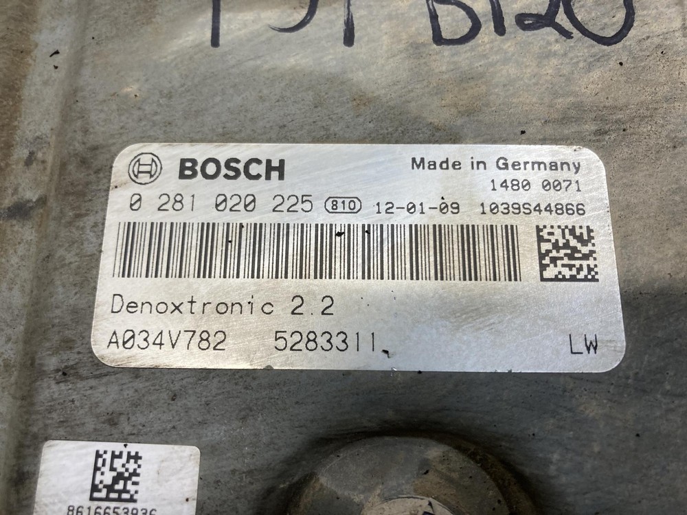 Peterbilt 386 Electronic DPF Control Module - Used | P/N 0281020225