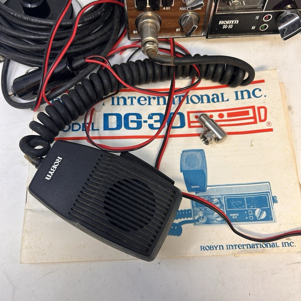 Robyn DG-30 CB Transceiver Base Module Antenna Mic Manual