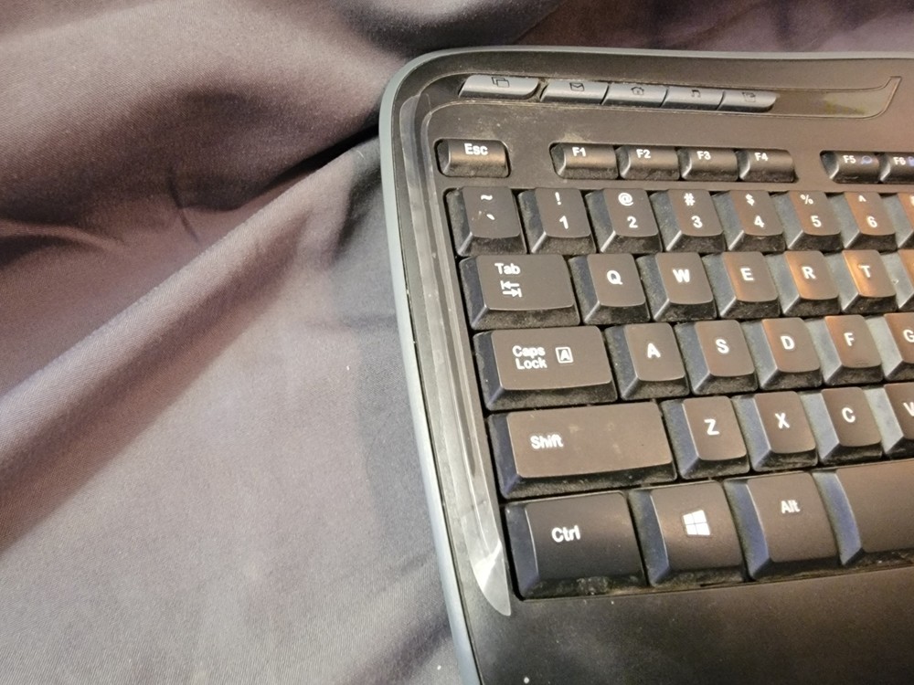 Logitech MK335 Quiet Wireless Keyboard & Mouse Combo Black/Silver