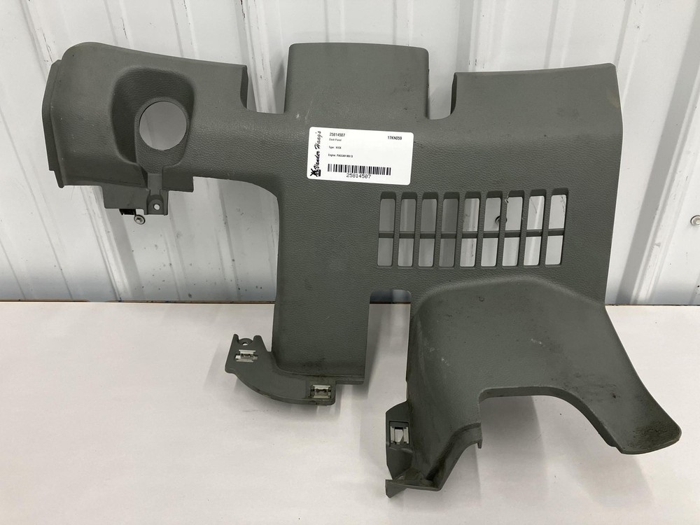 2012-2027 Kenworth T680 KICK Dash Panel - Used