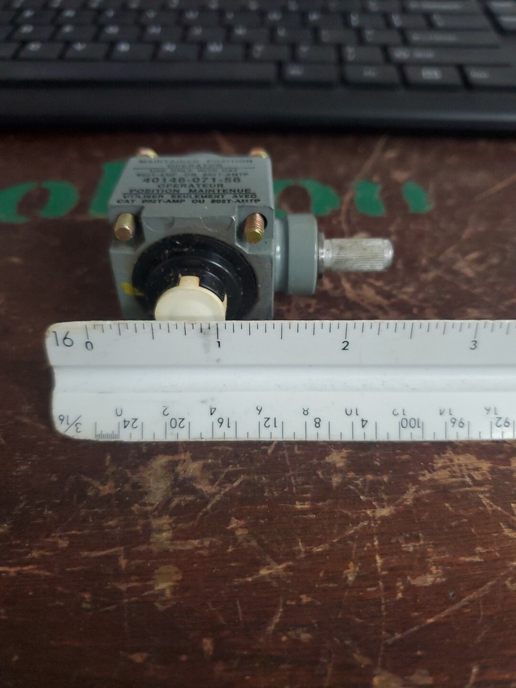 Allen Bradley 40146-071-56 Maintained Position Operator (TA15MS)