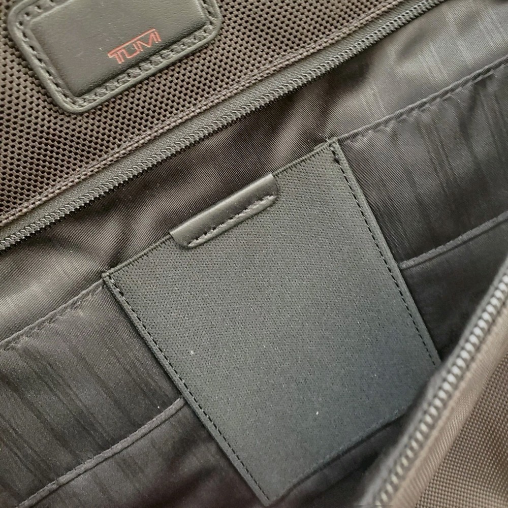 Tumi BriefCase Lap Top Bag Computer Black. No Strap. Excellent Condition